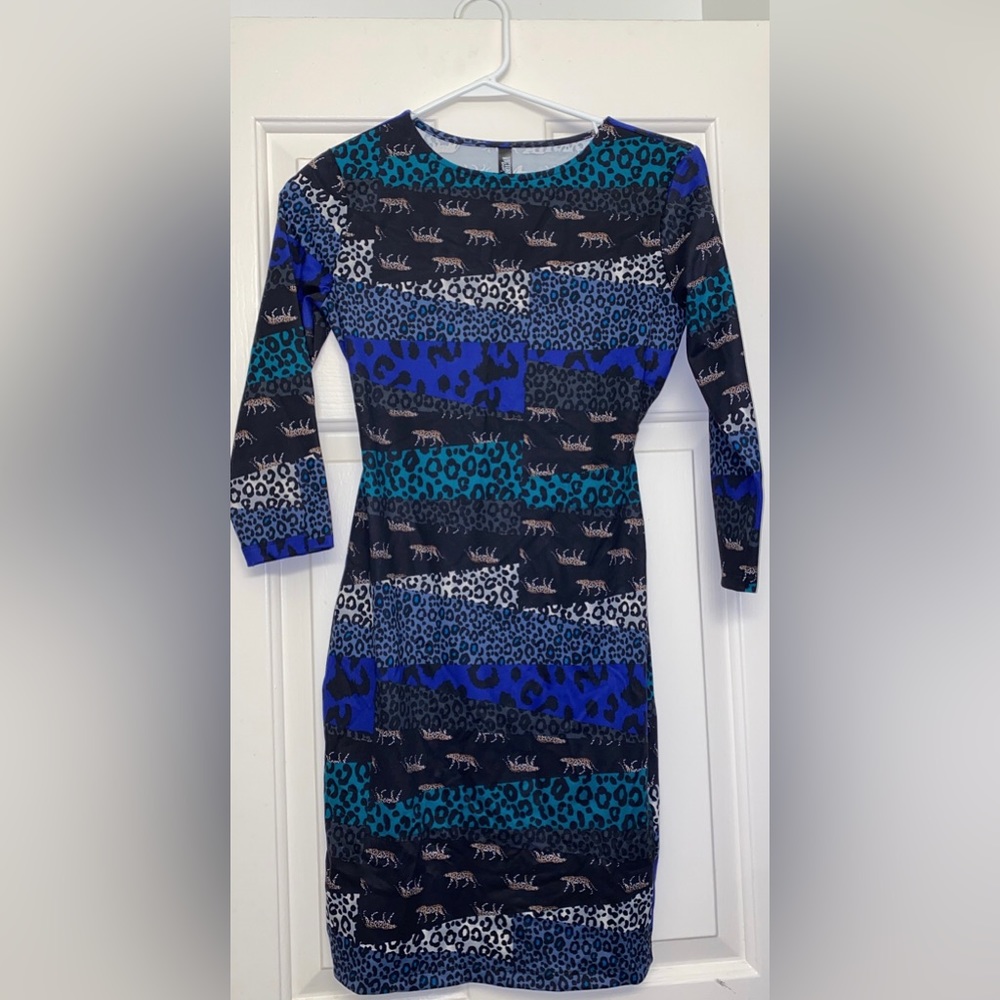 NWT Victoria’s Secret Keyhole / Open Back Leopard Print Dress - XS